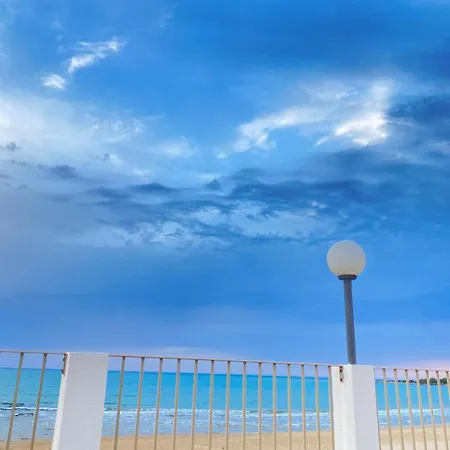 A Due Passi Dal Mare